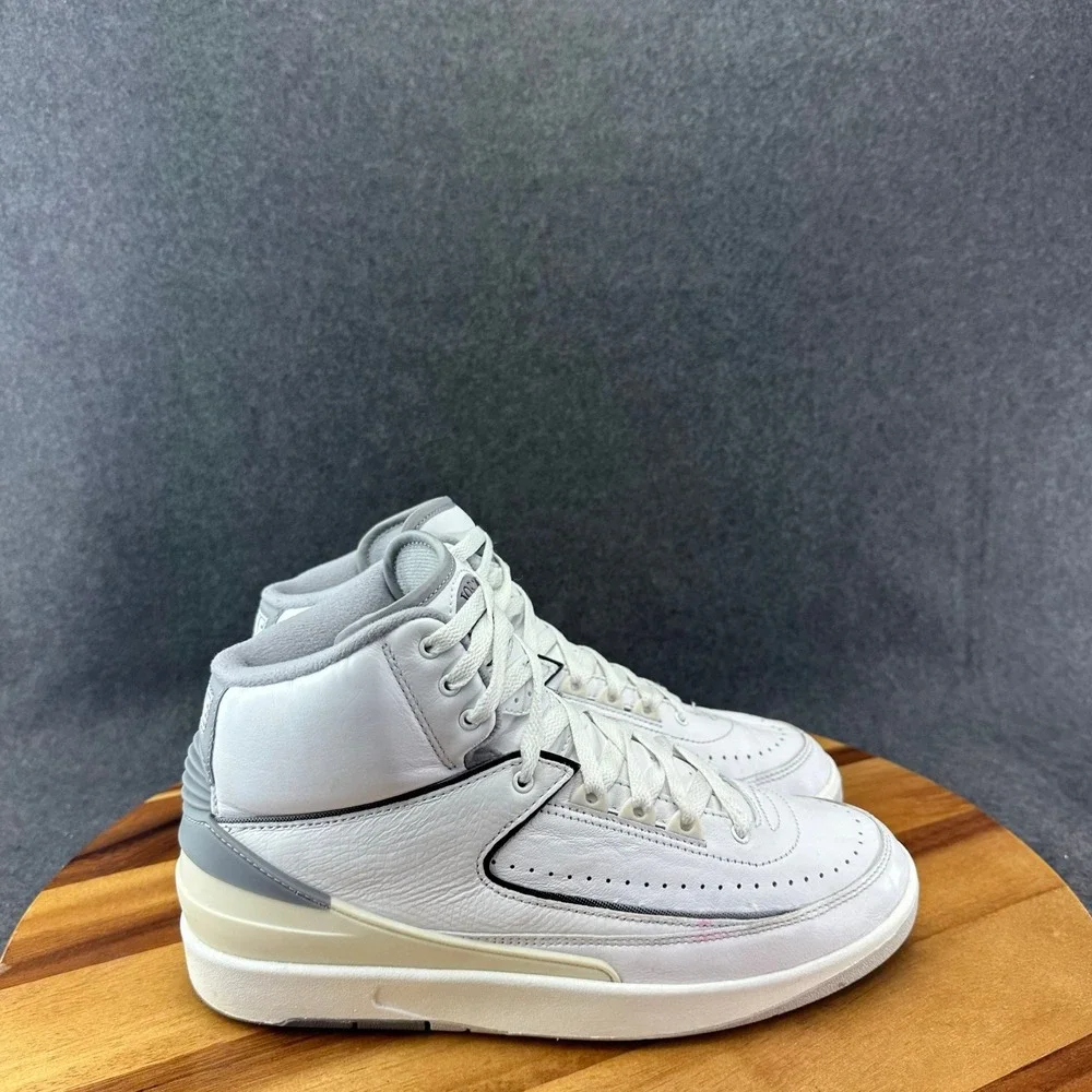 Air Jordan 2 Retro White Cement Grey Sail Black Men's Size 8 DR8884-100